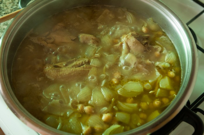 chickpeas stew - Maftoul